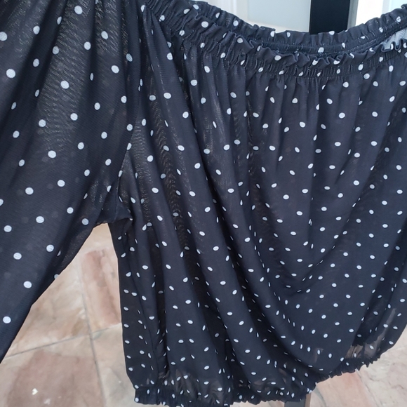 Mesh Off-The-Shoulder Top - Picture 3 of 3